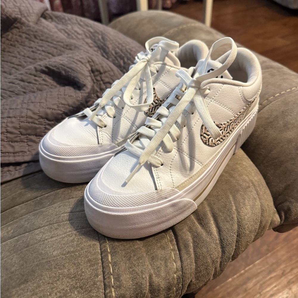 Nike White and Tan Print Women's Sneakers